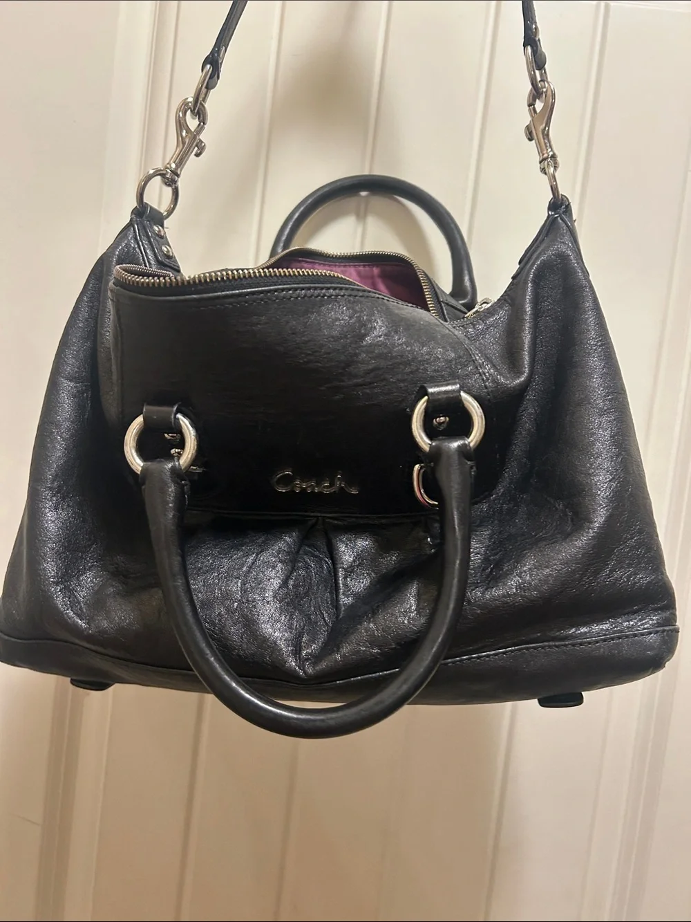 Vintage Ashley Coach Black Leather Shoulder Satchel with purple lining